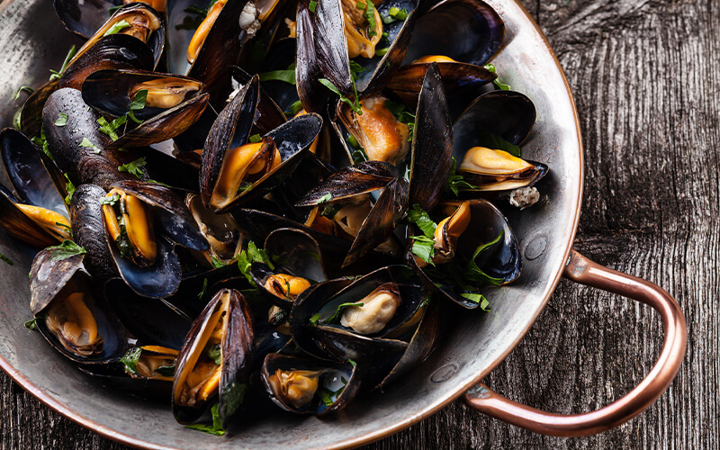 /content/dam/empire/iga/assets/misc/fruits-de-mer-Moules.jpg