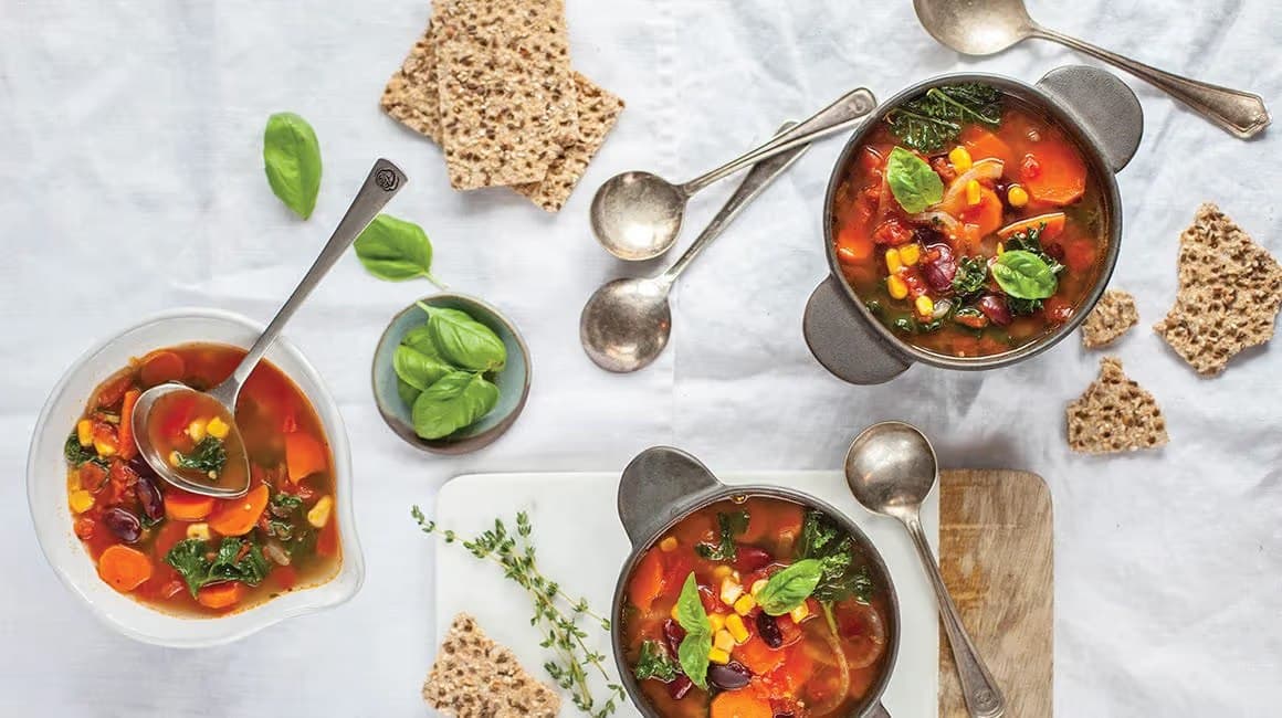 /content/dam/empire/iga/assets/articles/article-page/hearty_kidney_bean_soup.jpg