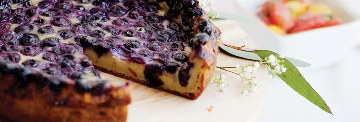 /content/dam/empire/iga/assets/logo/Blueberry-Clafoutis-with-Mint-Citrus-Salad-from-Trois-fois-par-jour.jpg